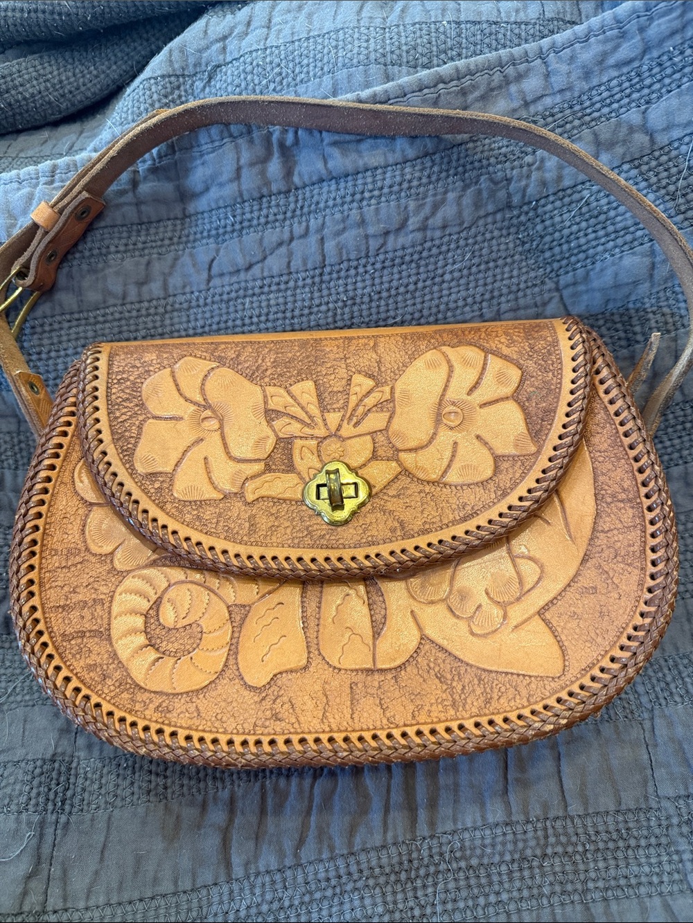 Tan Vintage Mexican Hand-Tooled Leather Saddle Purse (1970’s) with floral motif